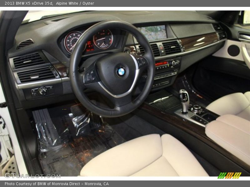 Alpine White / Oyster 2013 BMW X5 xDrive 35d