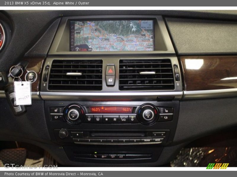 Alpine White / Oyster 2013 BMW X5 xDrive 35d