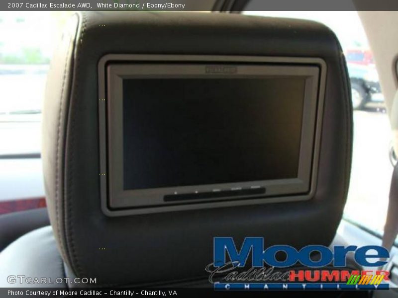 White Diamond / Ebony/Ebony 2007 Cadillac Escalade AWD