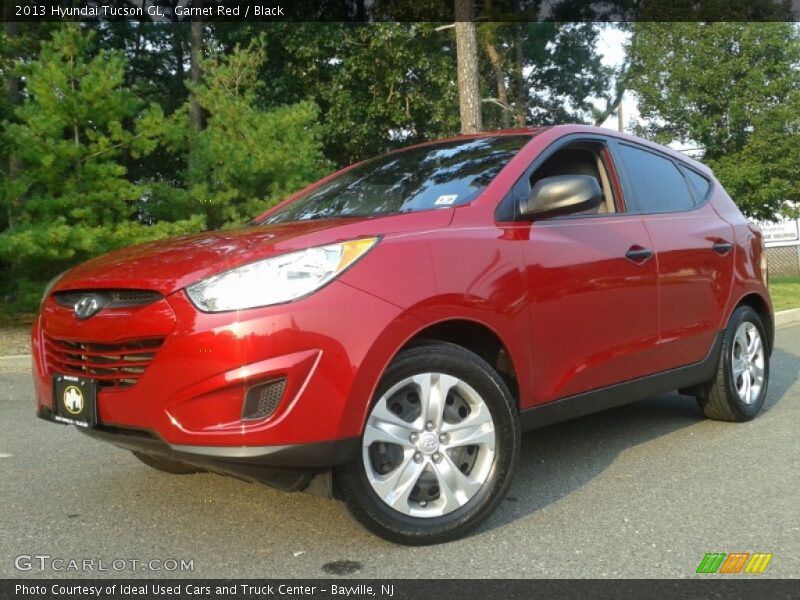 Garnet Red / Black 2013 Hyundai Tucson GL
