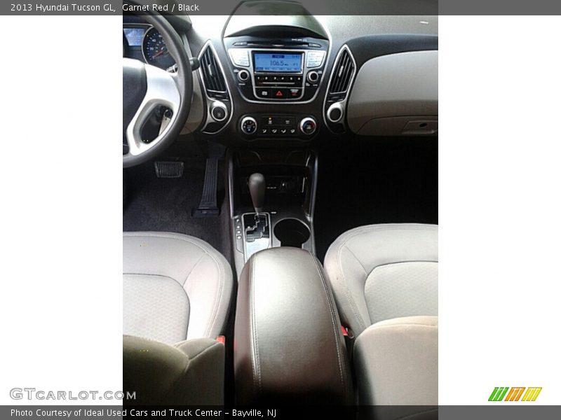 Garnet Red / Black 2013 Hyundai Tucson GL