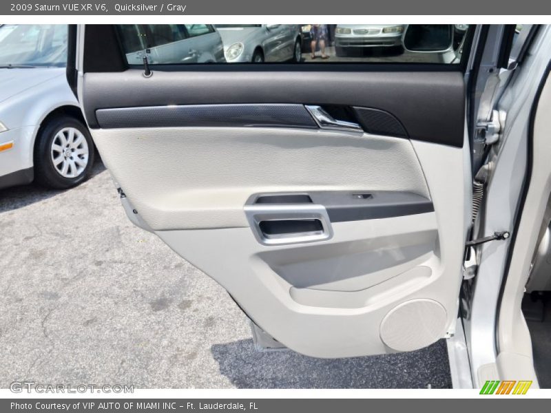 Quicksilver / Gray 2009 Saturn VUE XR V6