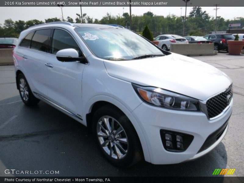 Front 3/4 View of 2016 Sorento Limited V6 AWD