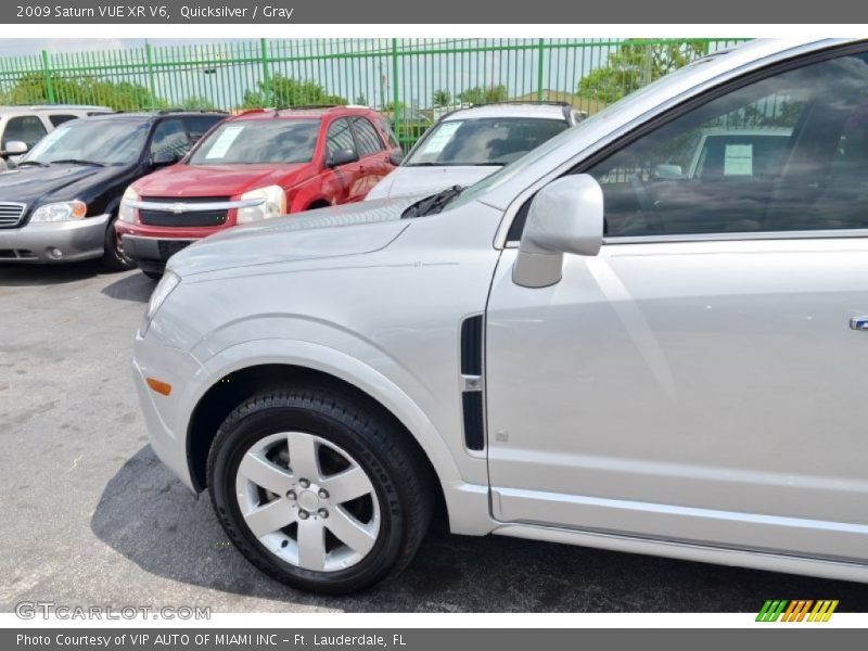 Quicksilver / Gray 2009 Saturn VUE XR V6