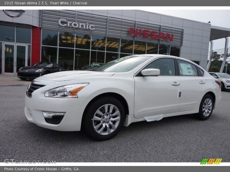 Pearl White / Charcoal 2015 Nissan Altima 2.5 S