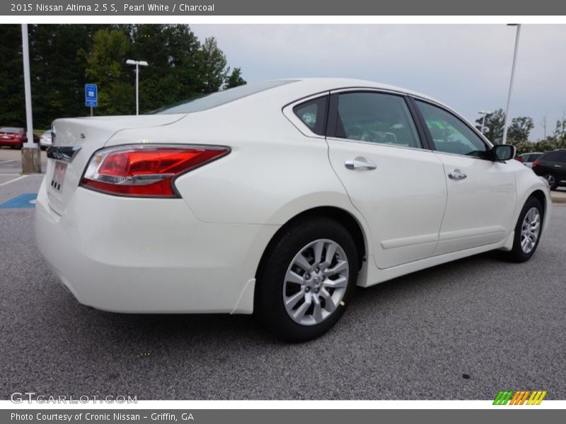 Pearl White / Charcoal 2015 Nissan Altima 2.5 S