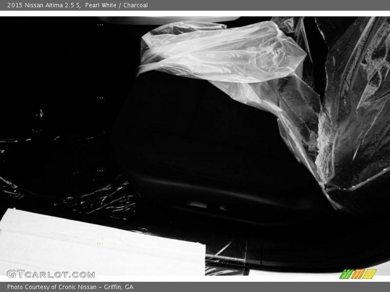 Pearl White / Charcoal 2015 Nissan Altima 2.5 S