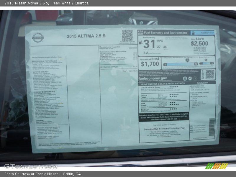 Pearl White / Charcoal 2015 Nissan Altima 2.5 S