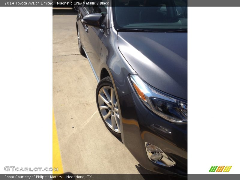 Magnetic Gray Metallic / Black 2014 Toyota Avalon Limited