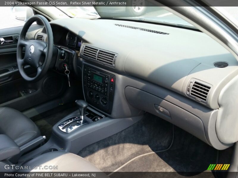 Reflex Silver Metallic / Anthracite 2004 Volkswagen Passat GLS Sedan