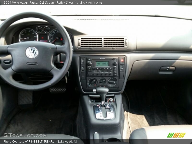 Reflex Silver Metallic / Anthracite 2004 Volkswagen Passat GLS Sedan
