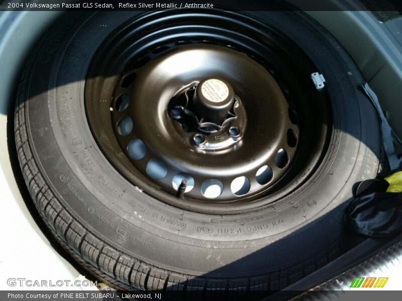 Reflex Silver Metallic / Anthracite 2004 Volkswagen Passat GLS Sedan