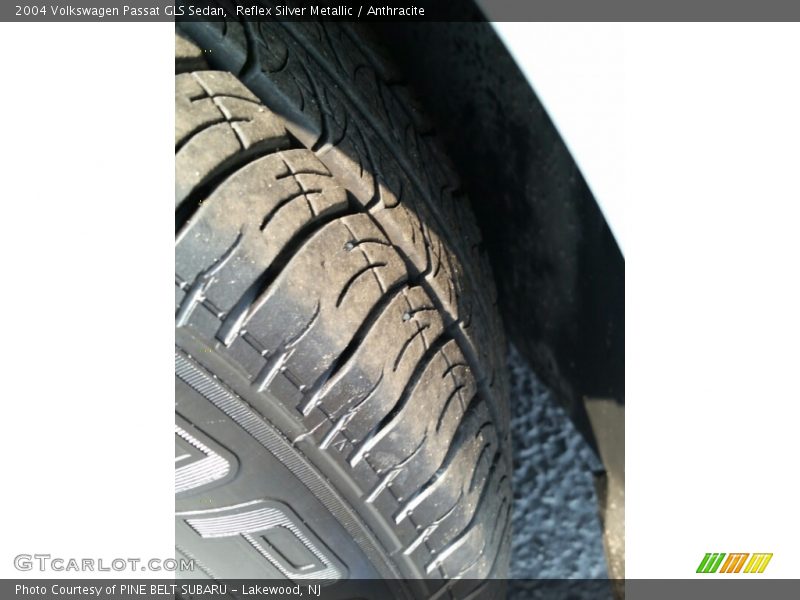 Reflex Silver Metallic / Anthracite 2004 Volkswagen Passat GLS Sedan