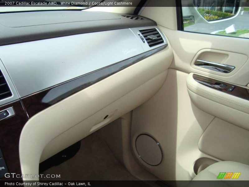 White Diamond / Cocoa/Light Cashmere 2007 Cadillac Escalade AWD