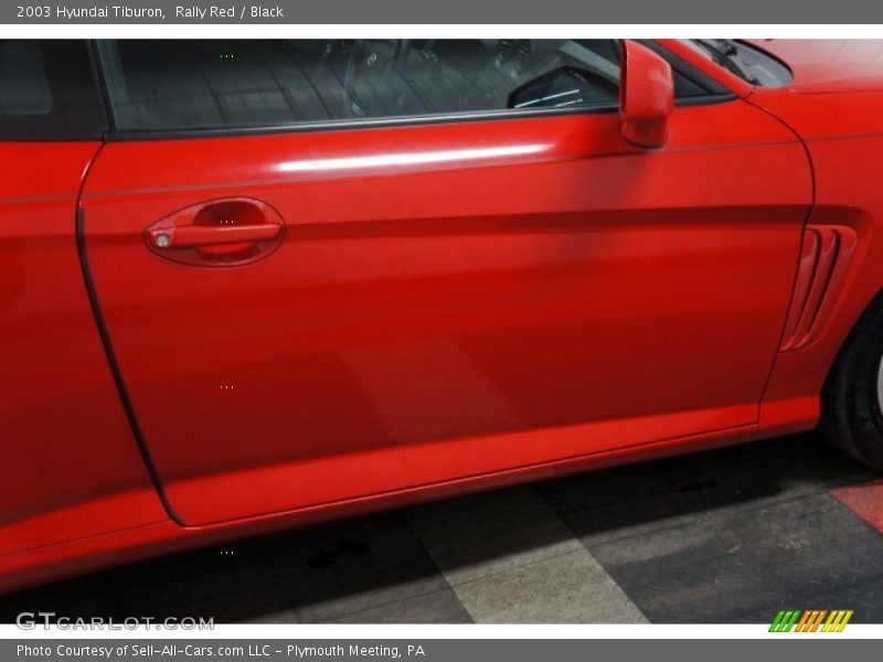 Rally Red / Black 2003 Hyundai Tiburon