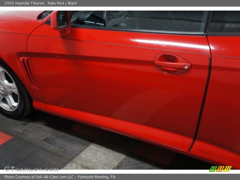 Rally Red / Black 2003 Hyundai Tiburon