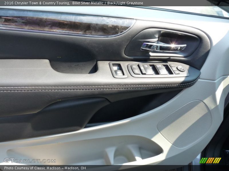 Billet Silver Metallic / Black/Light Graystone 2016 Chrysler Town & Country Touring