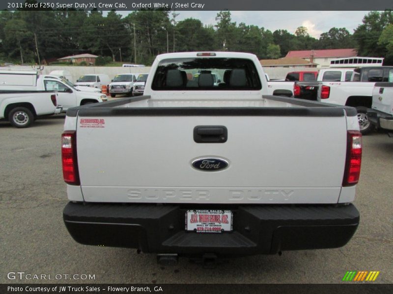 Oxford White / Steel Gray 2011 Ford F250 Super Duty XL Crew Cab