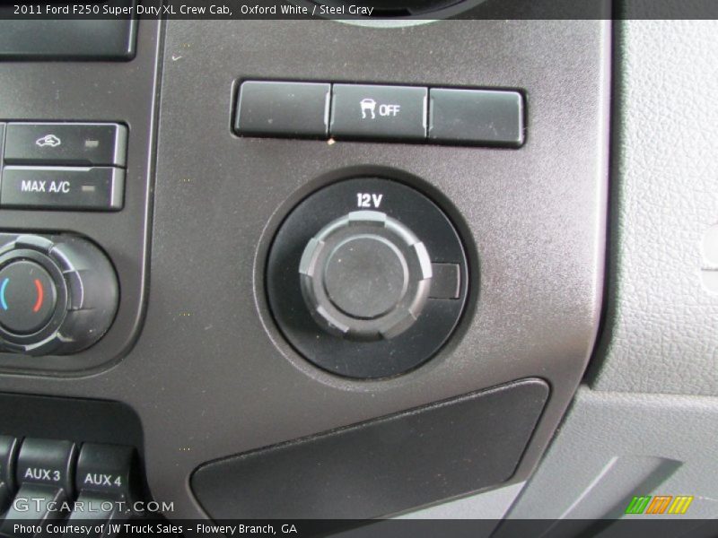 Oxford White / Steel Gray 2011 Ford F250 Super Duty XL Crew Cab