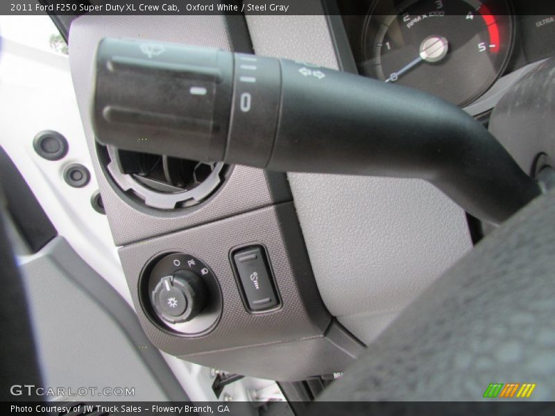 Oxford White / Steel Gray 2011 Ford F250 Super Duty XL Crew Cab