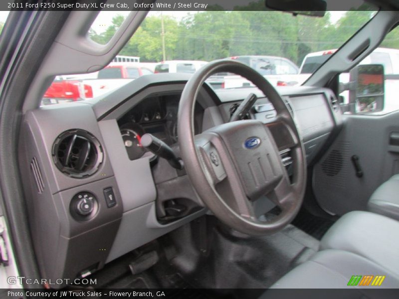 Oxford White / Steel Gray 2011 Ford F250 Super Duty XL Crew Cab