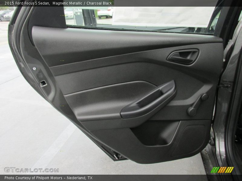 Magnetic Metallic / Charcoal Black 2015 Ford Focus S Sedan