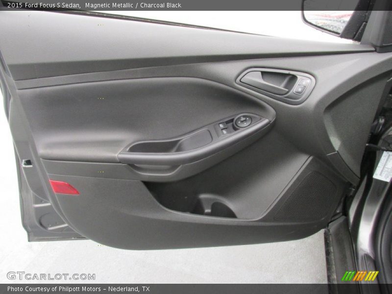 Magnetic Metallic / Charcoal Black 2015 Ford Focus S Sedan