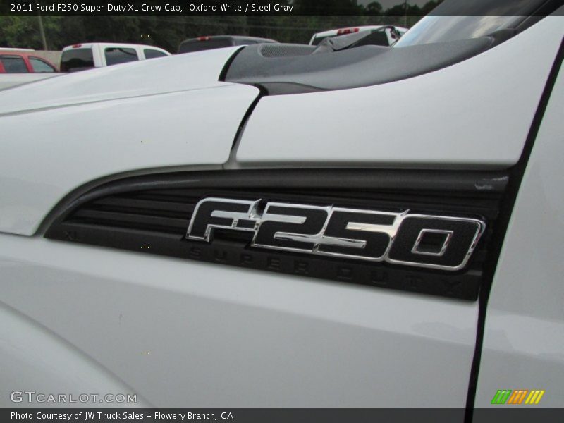 Oxford White / Steel Gray 2011 Ford F250 Super Duty XL Crew Cab