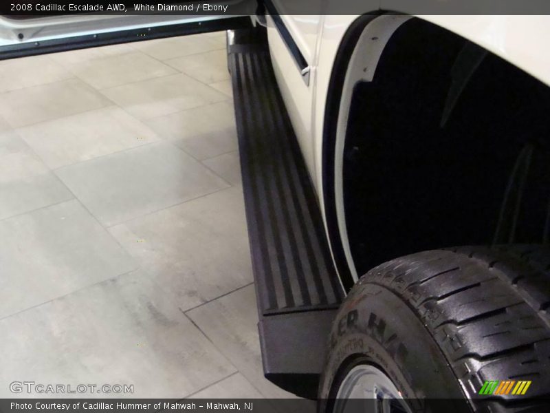 White Diamond / Ebony 2008 Cadillac Escalade AWD