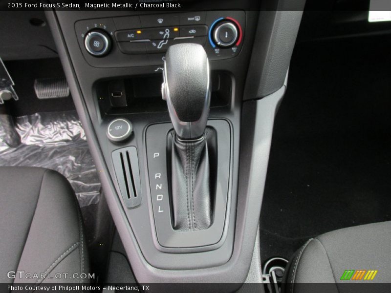 Magnetic Metallic / Charcoal Black 2015 Ford Focus S Sedan