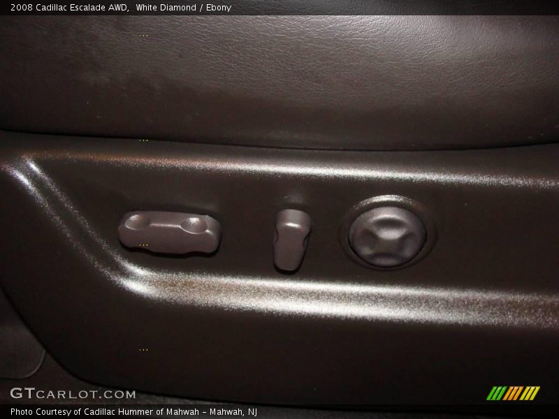 White Diamond / Ebony 2008 Cadillac Escalade AWD