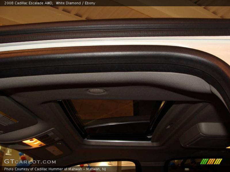 White Diamond / Ebony 2008 Cadillac Escalade AWD