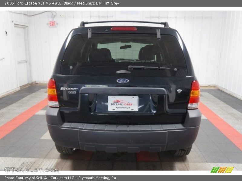 Black / Medium/Dark Flint Grey 2005 Ford Escape XLT V6 4WD