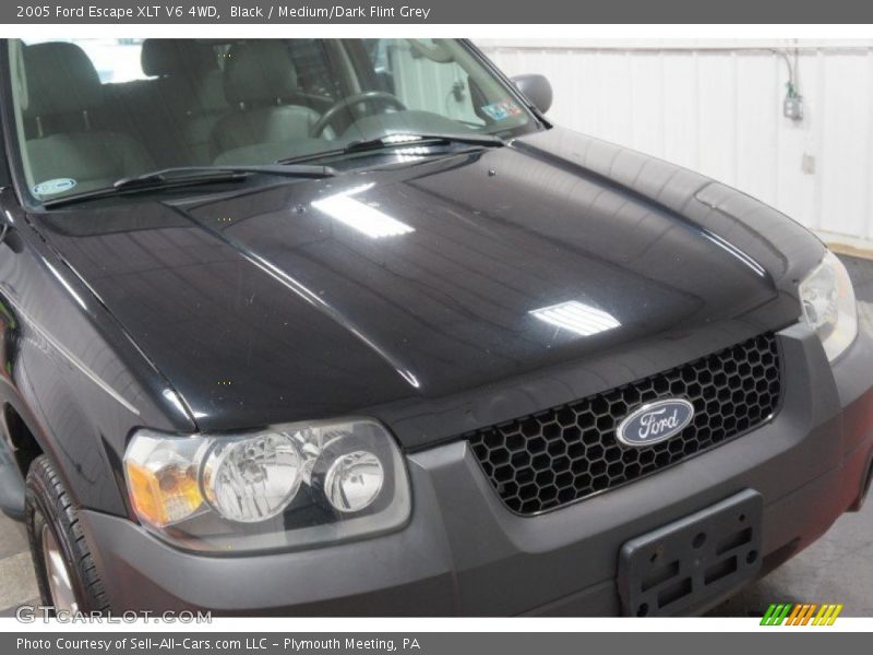 Black / Medium/Dark Flint Grey 2005 Ford Escape XLT V6 4WD