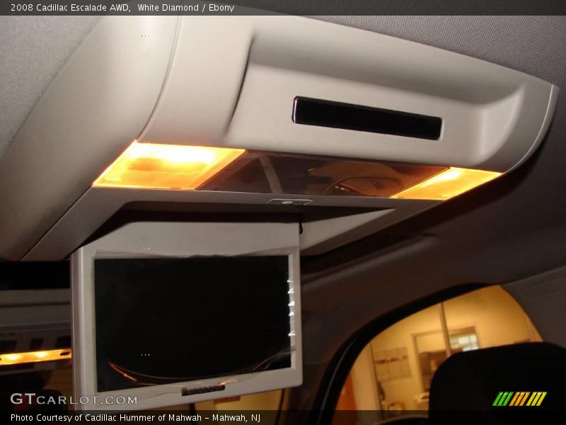 White Diamond / Ebony 2008 Cadillac Escalade AWD