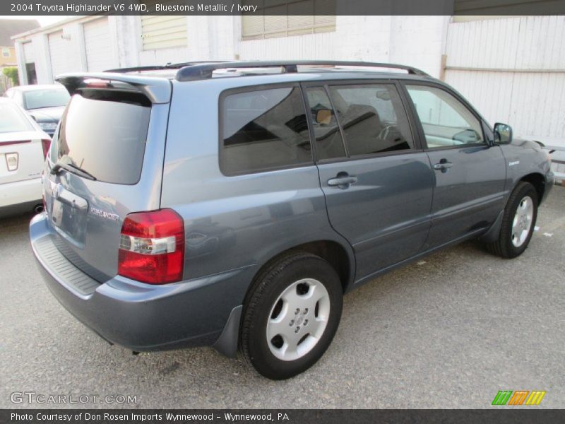Bluestone Metallic / Ivory 2004 Toyota Highlander V6 4WD