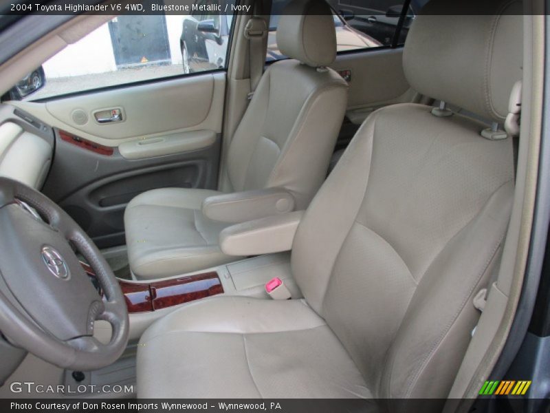 Bluestone Metallic / Ivory 2004 Toyota Highlander V6 4WD