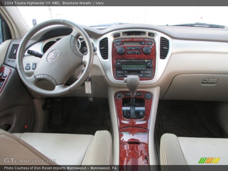 Bluestone Metallic / Ivory 2004 Toyota Highlander V6 4WD