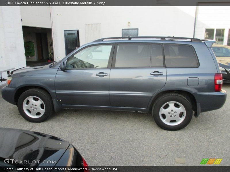 Bluestone Metallic / Ivory 2004 Toyota Highlander V6 4WD
