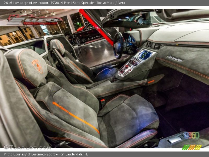Front Seat of 2016 Aventador LP700-4 Pirelli Serie Speciale