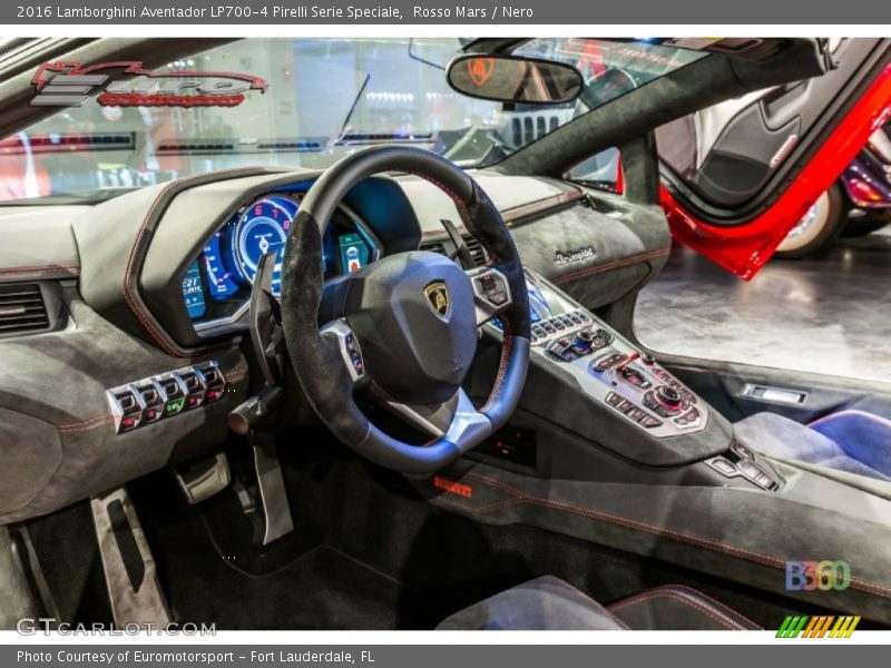 Rosso Mars / Nero 2016 Lamborghini Aventador LP700-4 Pirelli Serie Speciale