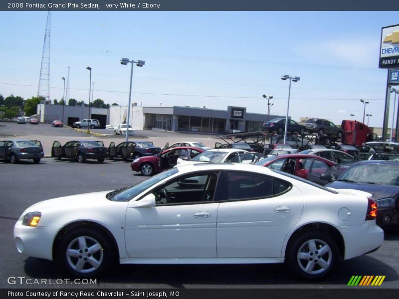 Ivory White / Ebony 2008 Pontiac Grand Prix Sedan