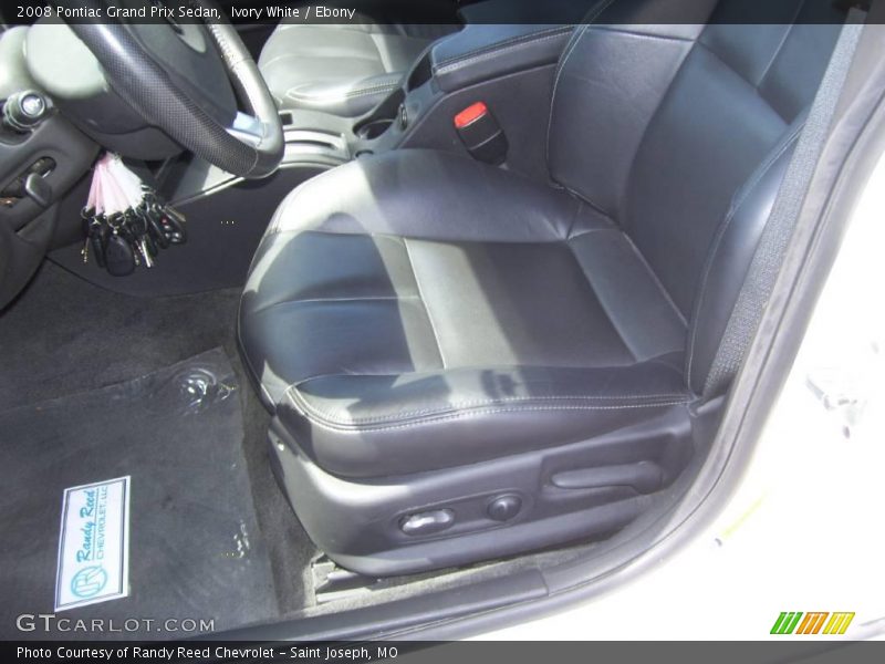 Ivory White / Ebony 2008 Pontiac Grand Prix Sedan