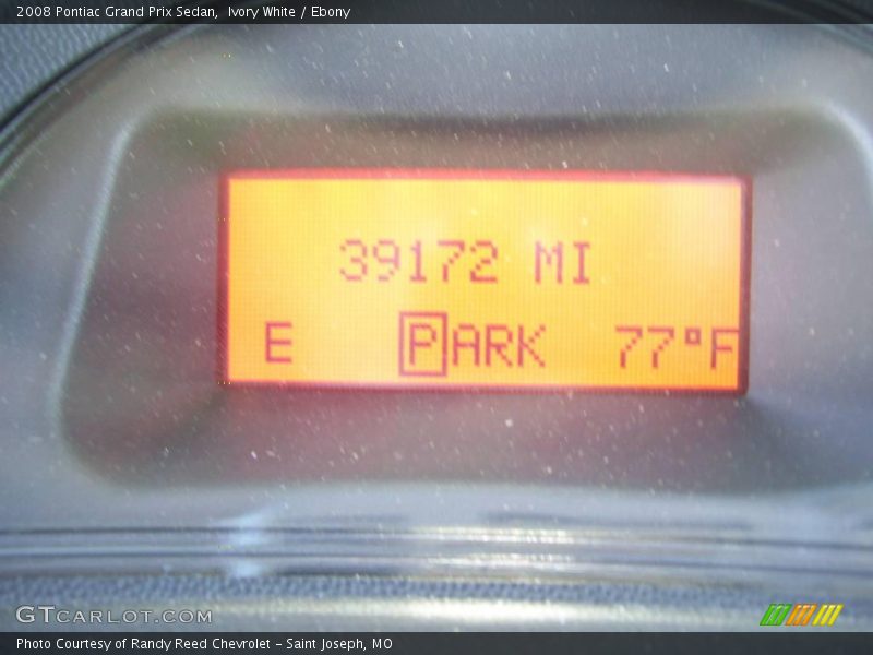 Ivory White / Ebony 2008 Pontiac Grand Prix Sedan