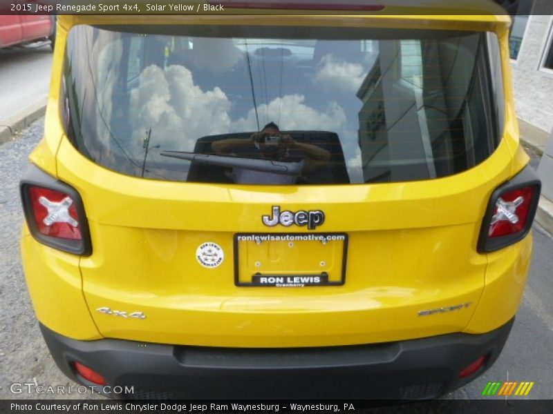 Solar Yellow / Black 2015 Jeep Renegade Sport 4x4