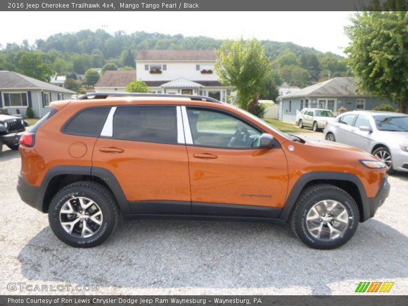 Mango Tango Pearl / Black 2016 Jeep Cherokee Trailhawk 4x4