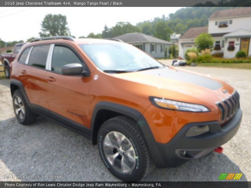 Mango Tango Pearl / Black 2016 Jeep Cherokee Trailhawk 4x4