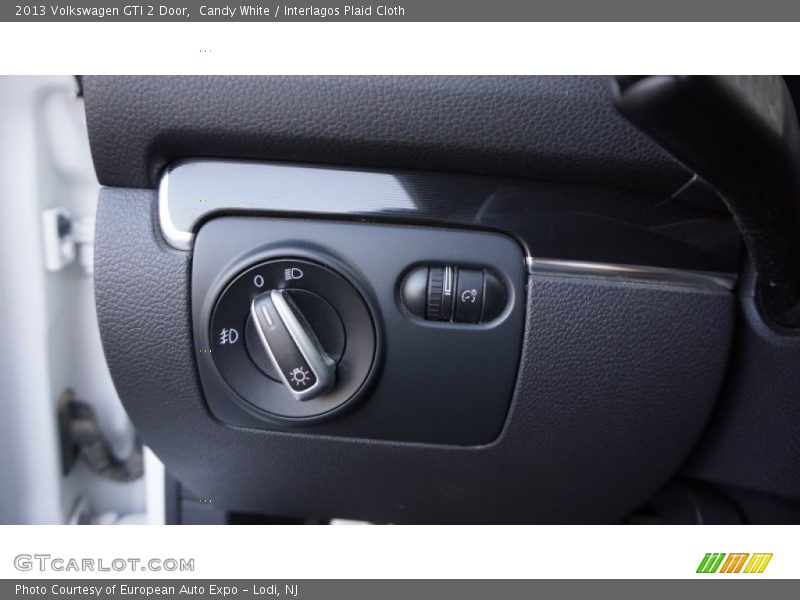 Candy White / Interlagos Plaid Cloth 2013 Volkswagen GTI 2 Door