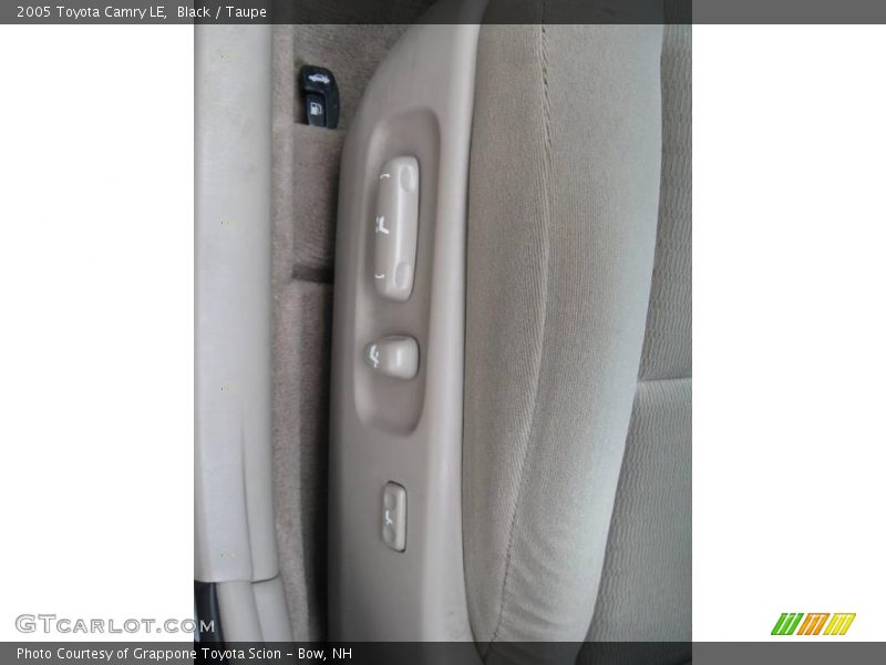 Black / Taupe 2005 Toyota Camry LE
