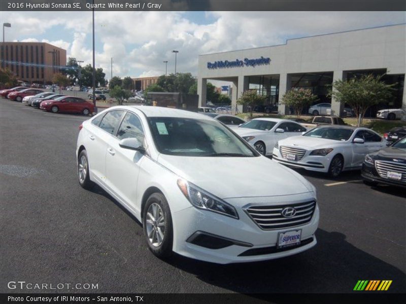 Quartz White Pearl / Gray 2016 Hyundai Sonata SE
